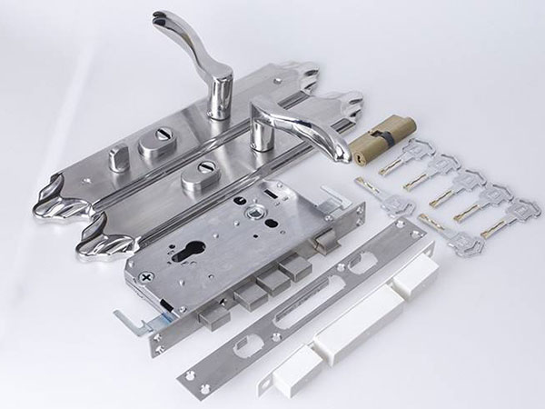 馬尾區(qū)上門開鎖電話（附近開鎖24小時上門）