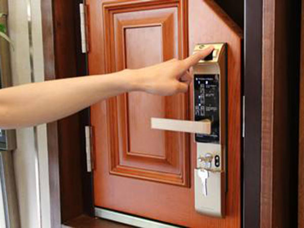 閻良區(qū)換鎖電話(24小時上門服務電話)